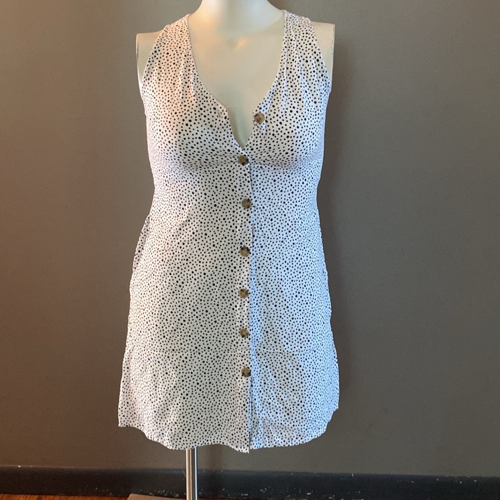 Cute white with black dots button down dress with pockets size medium